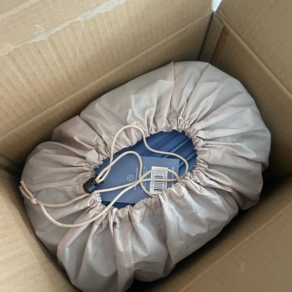 New CALPAK carry on luggage 45 l glacier. Sold out online - Picture 11 of 13